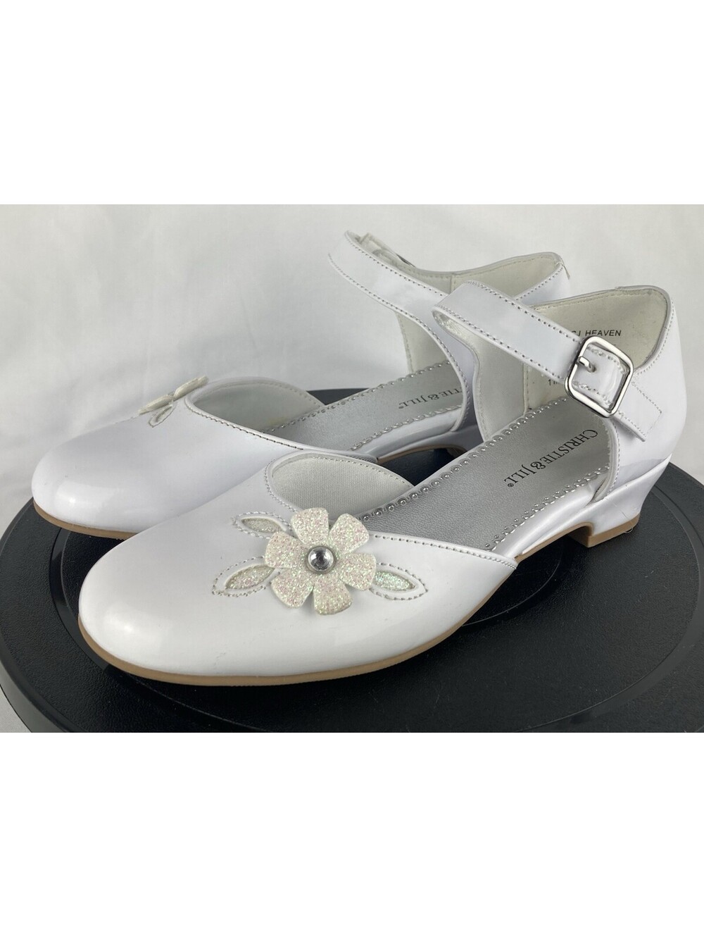 Girls Size 2 Christie & Jill White Patent Leather Flower Dress Shoes Ankle Strap